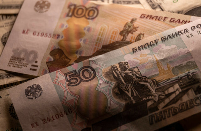 A economia da Rússia enfrenta a viagem de ameaça


