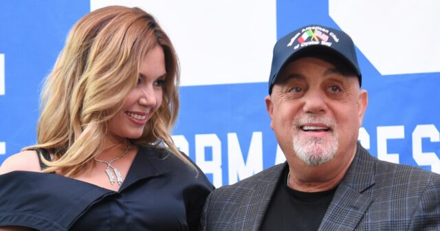 Alexis Roderick, Della Rose Joel, Billy Joel e Remy Anne Joel 