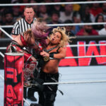 A estrela da WWE Zoey Stark compartilhou as principais informações da lesão