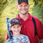 Caleb Schwab, de 10 anos, jogador do time de beisebol Kansas City Mudcats, foi depois que ele desceu o escorregador mais alto do mundo