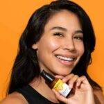 A marca amada pelas celebridades acaba de lançar um protetor solar mineral que parece um soro