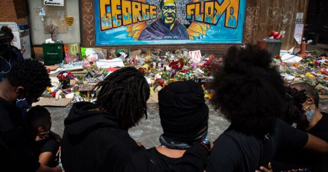 A mídia roubou um pouco para marcar o quinto aniversário do assassinato de George Floyd

