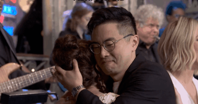 Bowen Yang atinge a crítica de que 'SNL' zombou de Chappell Roan com o esboço de Moo Deng