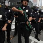 A polícia de Los Angeles ainda está prestando o protesto do protesto de George Floyd. Os processos de lei mudarão?