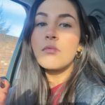 Harrah Maria, uma professora de inglês de 26 anos no ensino médio, divulgou uma despedida bruta e não filtrada da classe A de estudantes de classe A que alegam ter sido consumida e paralisada com tecnologia