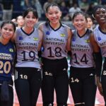 Ara Panique e The Nu Lady Bulldogs na temporada de vôlei feminina da UAAP 87 jogo 1 vs La Salle Lady Spikers