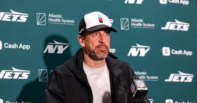 Aaron Rodgers tem uma namorada chamada Britani