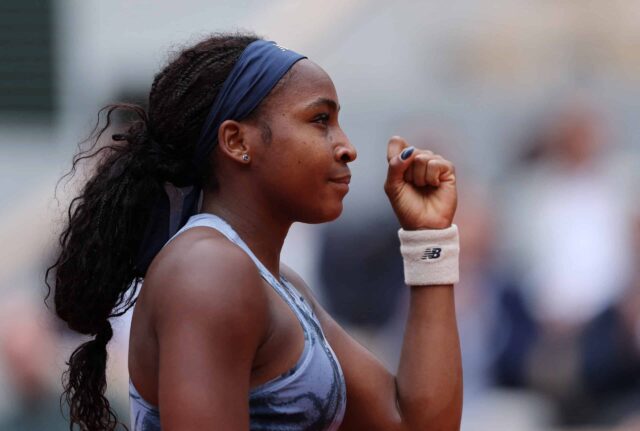 Tênis - Open French - Roland Garros, Paris, França - 27 de maio de 2025 Coco Gauffes dos Estados Unidos, a Austrália Olivia Gadecki Reuters comemora depois de vencer a partida da primeira rodada