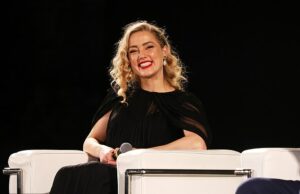 Amber Heard acolhe os gêmeos! Star, 39 anos, anuncia a chegada de filha e filho (e revela seus nomes incomuns) Amber Heard anunciou a chegada de seus gêmeos, filhas e filho
