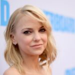 Anna Faris fala sobre os altos e baixos da criação de crianças, filho Jack, estou realmente amando essa idade 773
