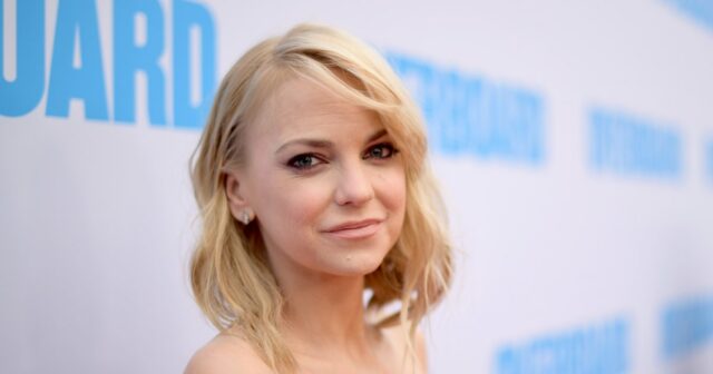 Anna Faris fala sobre os altos e baixos da criação de crianças, filho Jack, estou realmente amando essa idade 773
