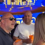 O gerente do Liverpool, Arne Slot, foi demitido pela lenda de EastEnders quando ela comemorou a vitória do título de Liverpool em Ibiza