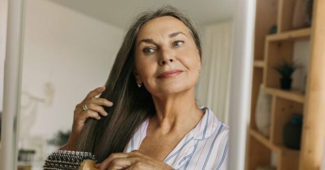 As mulheres na menopausa dizem que esse suplemento de crescimento eficaz fez com que manchas finas "desaparecessem"

