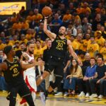 Assistindo Warriors-Rockets Game 7
