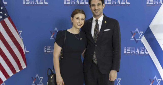 'Ato de Teror': os trabalhadores da embaixada israelense mortos em 'Ato de Teror': os trabalhadores da embaixada israelense mortos em DC estavam em um evento em Gaza Aid