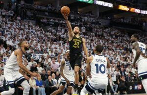 Atualização de Stephen Curry: É difícil imaginar que a estrela dos Warriors estaria pronta para o jogo 2 Atualização de Stephen Curry: É difícil imaginar que a estrela dos Warriors estaria pronta para o jogo 2