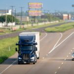Aurora apresenta caminhões autônomos comerciais no Texas