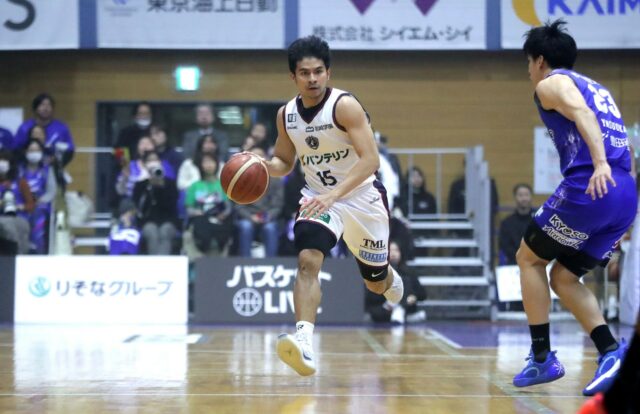 Kiefer Ravena Yokohama B-corsirs.