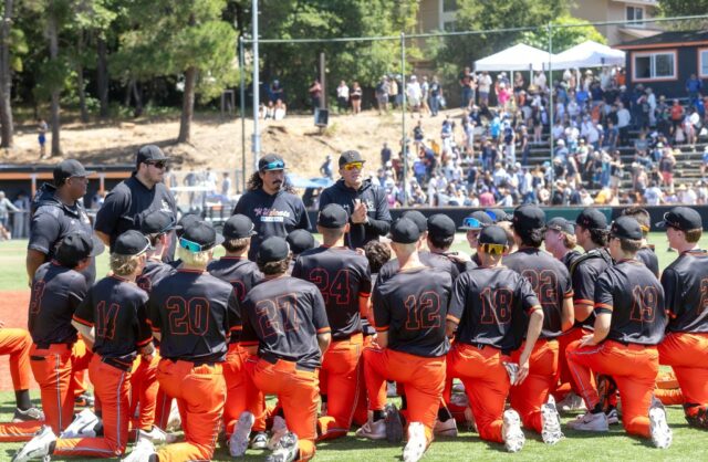 Baseball do CCS, playoff de softball: resulta na primeira rodada Baseball do CCS, playoff de softball: resulta na primeira rodada em todas as divisões