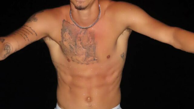 Celevs usando Calvin Klein
