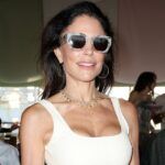 Bethenny Frankel acabou de usar tênis confortáveis ​​em uma cor inesperada de verão: eles estão à venda