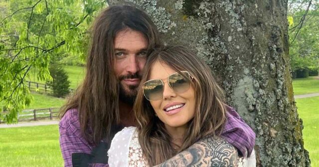 Elizabeth Hurley diz sobre o romance 