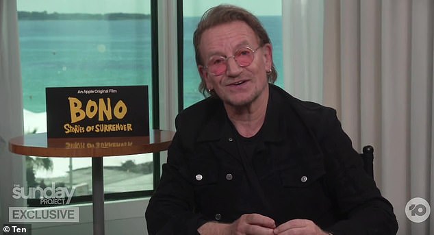 Bono U2 responde a esses rumores românticos sobre sua esposa Bono (na foto), nascido Paul David Hewson, ele se sentou com um projeto no domingo para falar sobre seu próximo Bono: Stories of Surrender, um documentário sobre sua vida por trás do microfone como vocalista U2