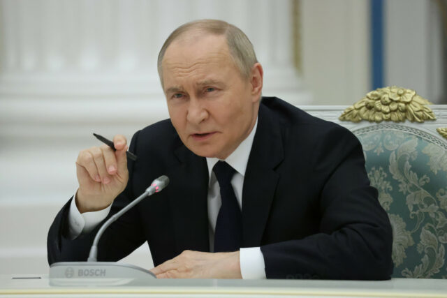 Bots Russia assado 'palhaço' Donald Trump depois de Putin Comentários


