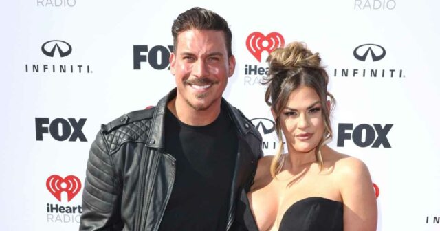 Resumo do vale: Brittany Cartwright compartilha os 'textos do IRA' de Jax Taylor del Trated