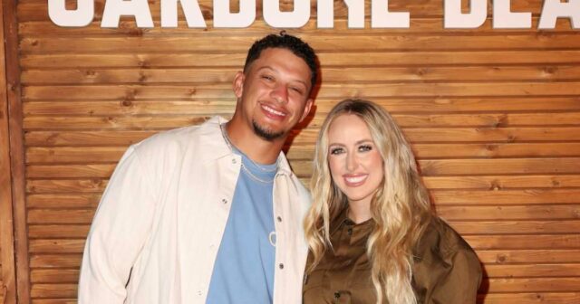 Brittany Mahomes usa impulso sexy no topo da consulta com Patrick Mahomes