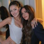 Nicola Peltz e Victoria ainda estavam perto de 50 anos. Victoria de aniversário