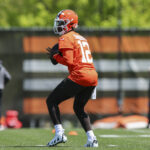 Browns's Sanders FaceCars Major em OTAs