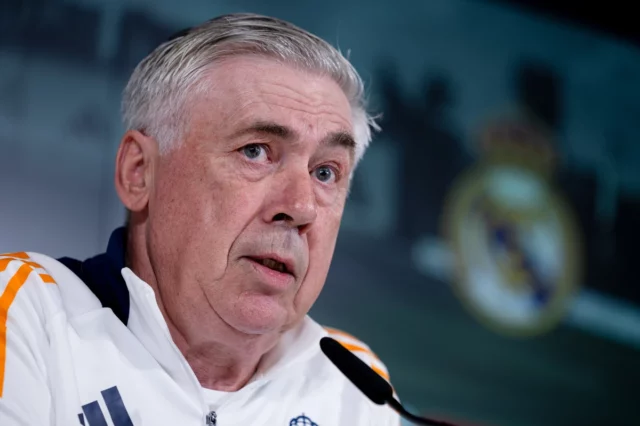 Carlo Ancelotti, treinador do time de futebol brasileiro



