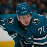 Celebrini, um jogador de San Jose Sharks, está entre os finalistas do Calder Trophy