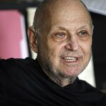 O brilhante compositor Broadway, que criou músicas para o clássico, como Annie, Aplause e Bye Birdie, morreu na quinta -feira aos 96 anos.