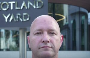 Cinco homens, incluindo quatro iranianos, são presos como parte de uma intervenção contra o terrorismo na Grã -Bretanha. Na foto: comandante Dominic Murphy, chefe do comando do terrorismo do terrorismo de Meta