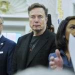 Como as doações políticas de Elon Musk se comparam aos 10 melhores