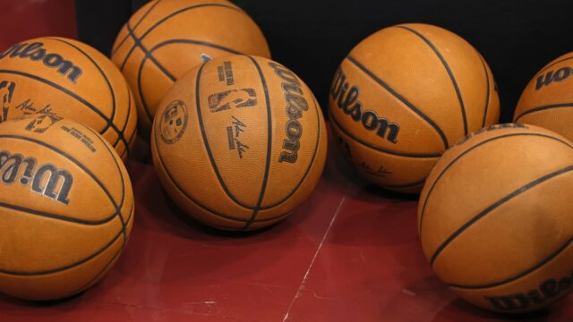 Como fazer o Oklahoma City Thunder vs. Denver Nuggets (jogo 7) Ver online

