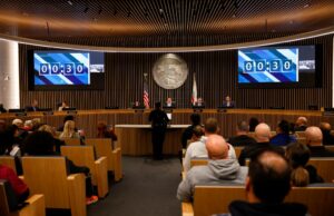 Condado de San Mateo processado pelo ex -assessor do xerife de US $ 15 milhões em terminação Condado de San Mateo processado pelo ex -assessor do xerife de US $ 15 milhões em terminação