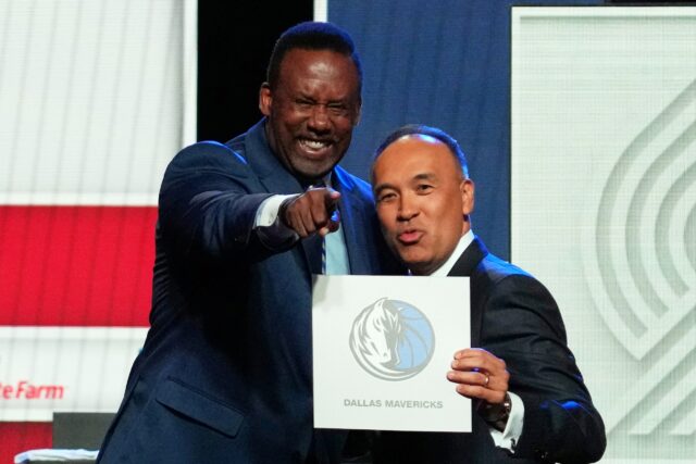 Dallas Mavericks NBA Draft Lottery ganhou na loteria