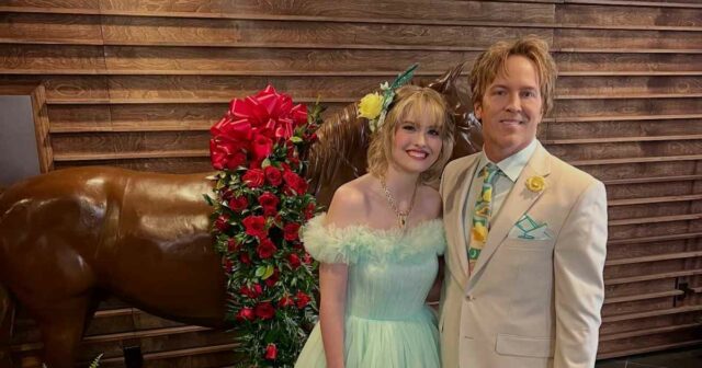 Dannielynn, filha de Anna Nicole Smith em Kentucky Derby é todo adulto




