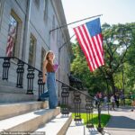 A princesa belga Elisabeth na foto no primeiro dia em Harvard em setembro de 2024