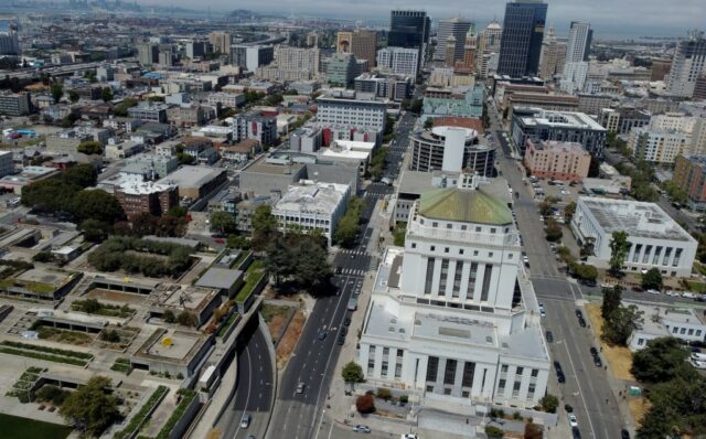 Depois de matar Oakland, a polícia por manutenção, os cidadãos distintos, chegaram a uma mensagem de perdão

