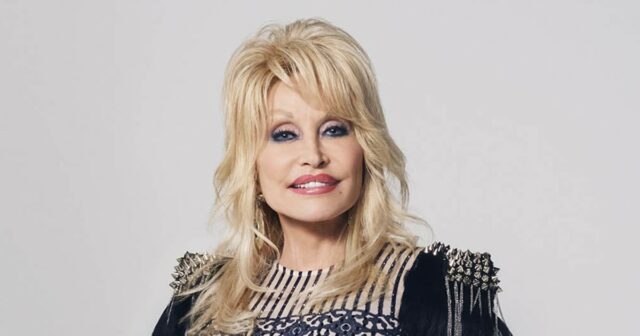 Dolly Parton agora está jogando refeições congeladas de inspiração do sul.