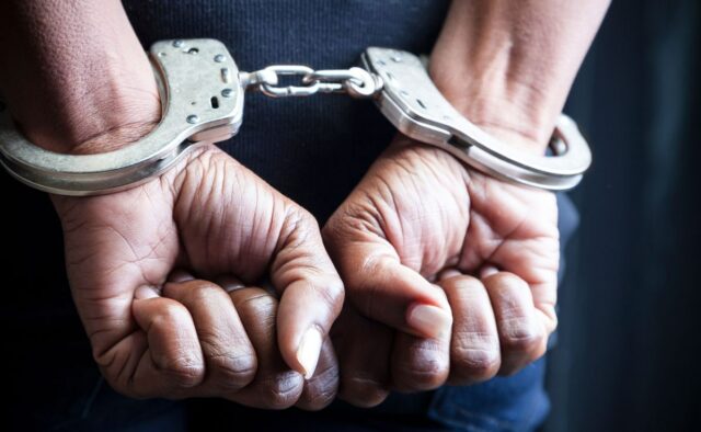 Duas origem indiana desintegrada por crores na Nova Zelândia, Escape para Chennai não ajudou

