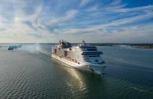 E MSC Virtuosa (na foto) foi no sábado à noite para um cruzeiro de dois anos para Bruges, mas a luta supostamente começou apenas algumas horas para viajar por volta das 20:30