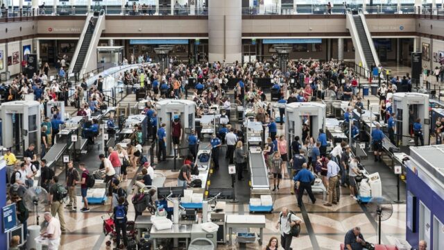 E se você não tiver um cartão de identificação real? Quanto tempo você precisará gastar no aeroporto?




