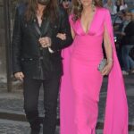 59 -Year -old Elizabeth Hurley e 63 anos -Volto Billy Ray Cyrus ocorreu no sábado à noite na exposição Billy Ray Cyrus
