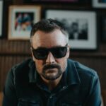 Eric Church em seu novo álbum inspirado em Nova Orleans e naquele conjunto de polarização de Stagecoach
