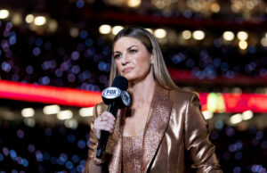 Erin Andrews comemora o 42º aniversário de sua amizade com a analista da Fox Sports Charissa Thomson em Fotos fechar